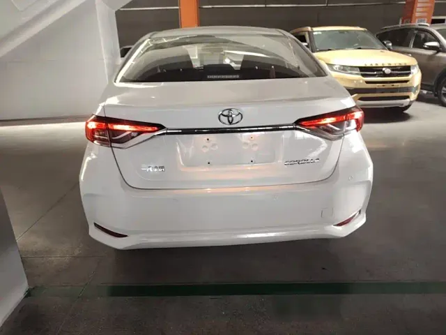 Toyota Corolla — Фото автомобиля 5