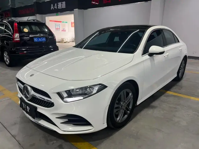 Фотография автомобиля — Mercedes-Benz A-Class