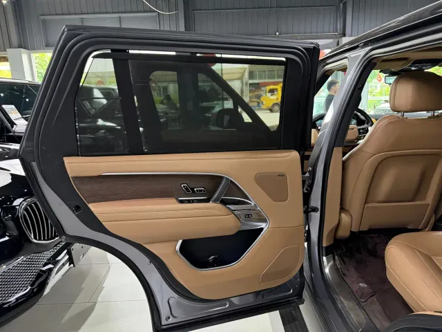 Land Rover Range Rover — Фото автомобиля 12