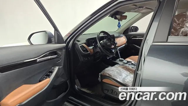 Kia Seltos Новый Seltos Бензин 2.0 2WD — Фото автомобиля 10