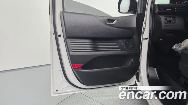 Hyundai Staria Staria L3.5 Карго 3 места — Фото автомобиля 21