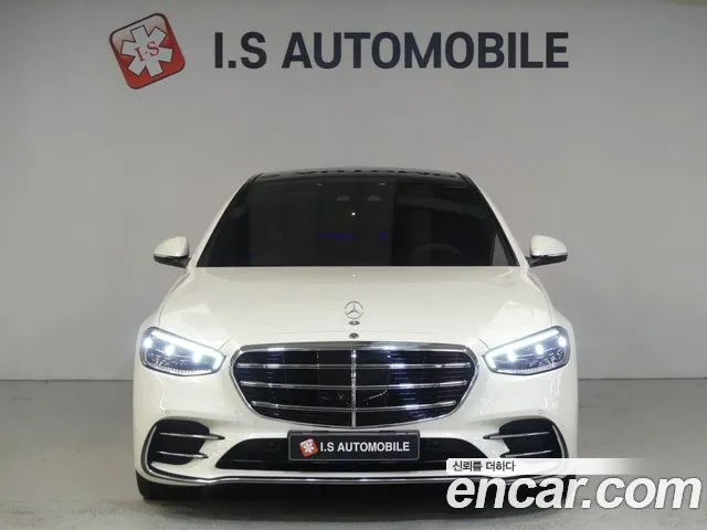 Фотография автомобиля — Mercedes-Benz S-Class
