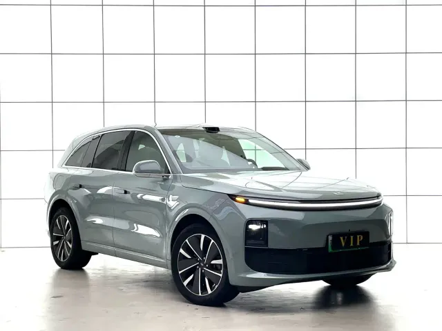Li Auto L6 — Фото автомобиля 2