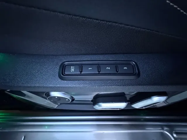 Volkswagen Passat 2024 330TSI Starlight Elite Edition — Фото автомобиля 17