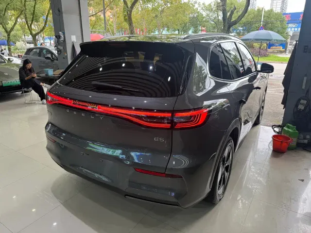 Geely Galaxy E5 — Фото автомобиля 7