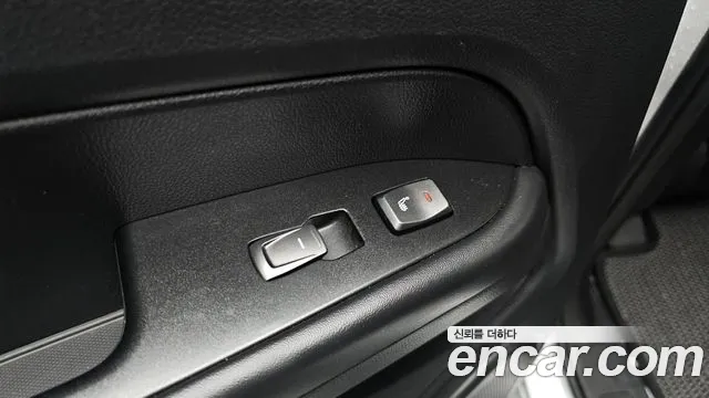 KG_Mobility_Ssangyong Rexton Новый Rexton Sport Khan Дизель 2.2 4WD — Фото автомобиля 19
