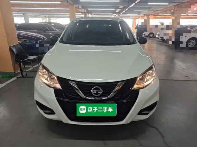 Nissan Tiida — Фото автомобиля 2