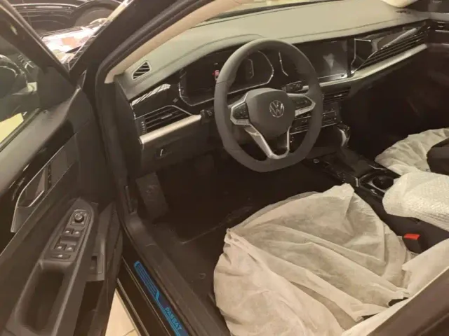 Volkswagen Passat — Фото автомобиля 15