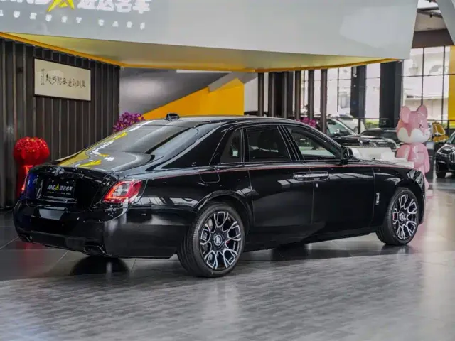 Rolls-Royce Ghost — Фото автомобиля 25
