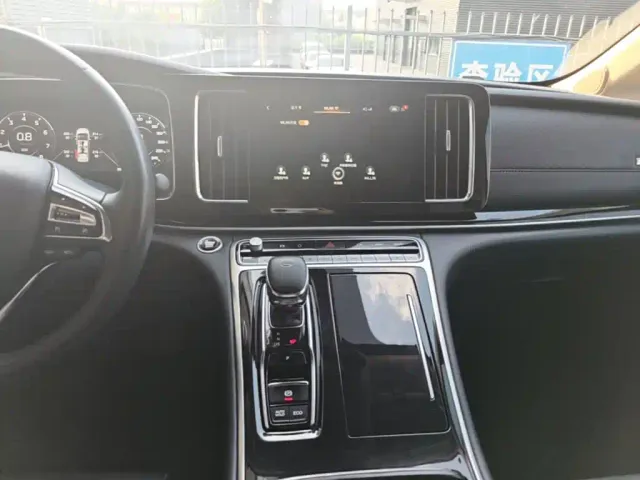 GAC Trumpchi M8 — Фото автомобиля 8