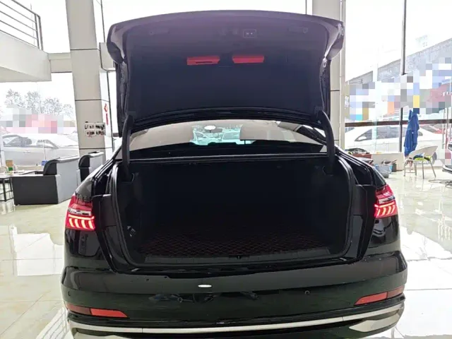 Audi A6L — Фото автомобиля 18
