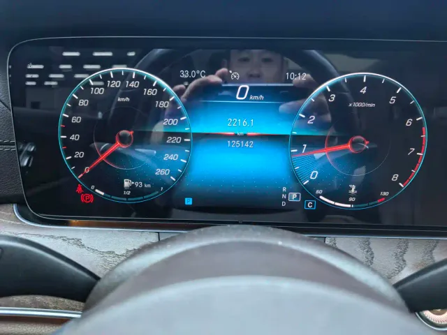 Mercedes-Benz E-Class — Фото автомобиля 10