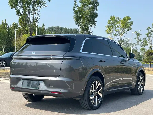 Li Auto L7 — Фото автомобиля 25