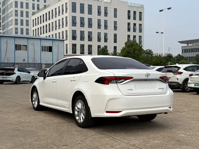 Toyota Corolla — Фото автомобиля 6