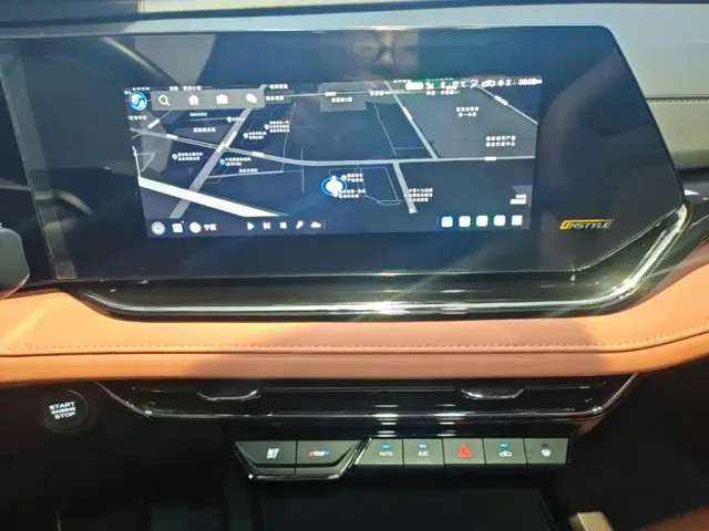Changan X5 Plus — Фото автомобиля 12