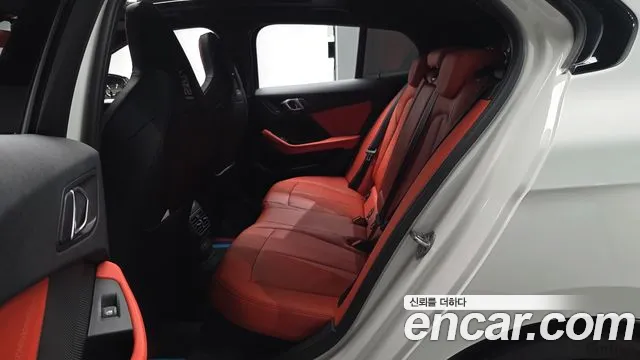 BMW 1 Series F40 — Фото автомобиля 11