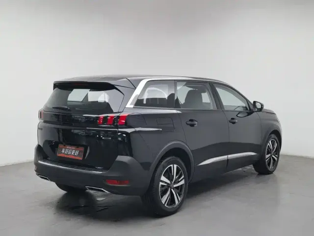 Peugeot 5008 — Фото автомобиля 2