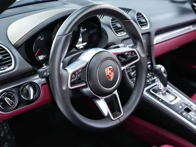 Porsche 718 — Фото автомобиля 5