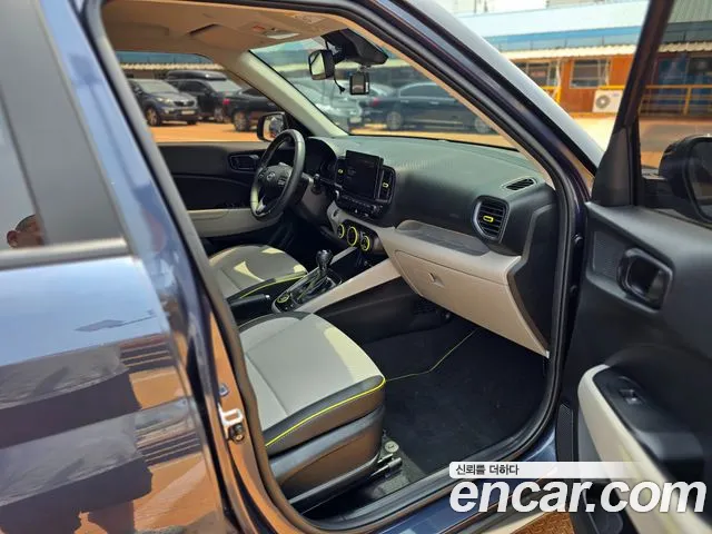 Hyundai Venue — Фото автомобиля 10
