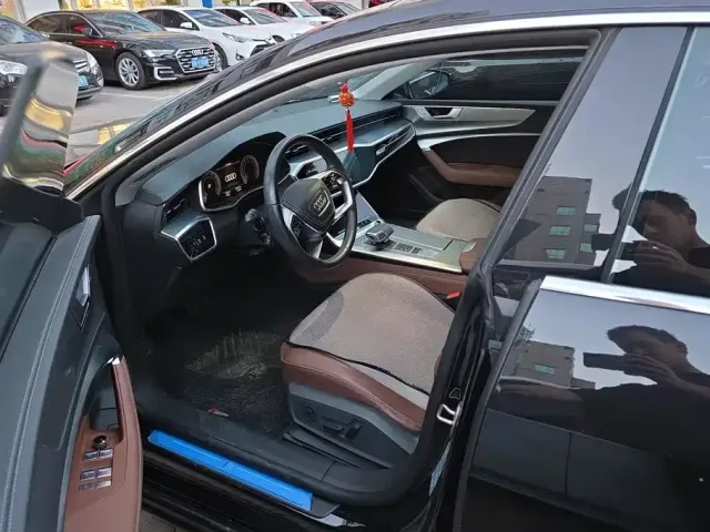 Audi Audi A7L 2024 45 TFSI Luxury — Фото автомобиля 9