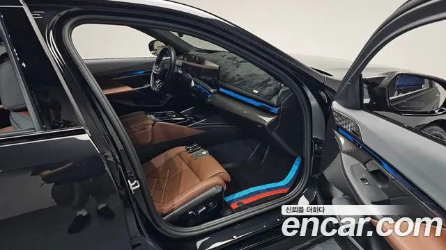BMW i5 — Фото автомобиля 10