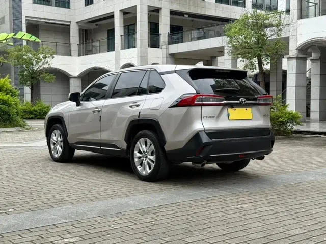 Toyota Wildlander — Фото автомобиля 9