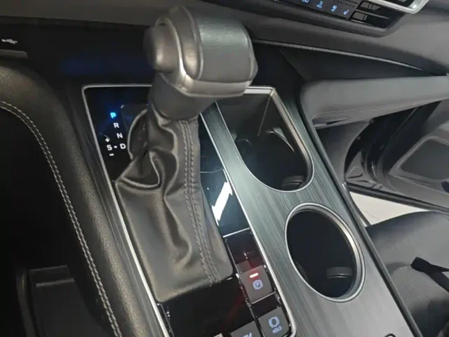 Toyota Sienna — Фото автомобиля 13