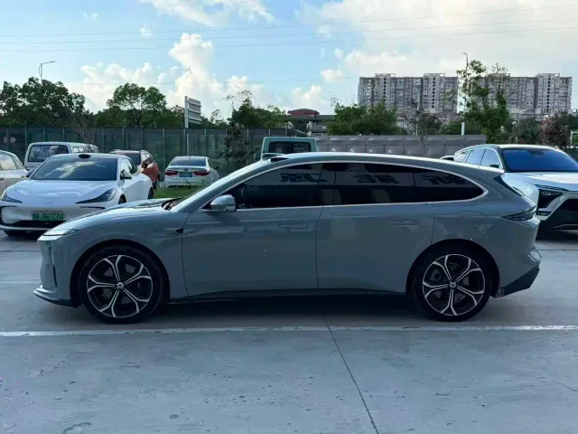 Nio ET5 Touring — Фото автомобиля 3