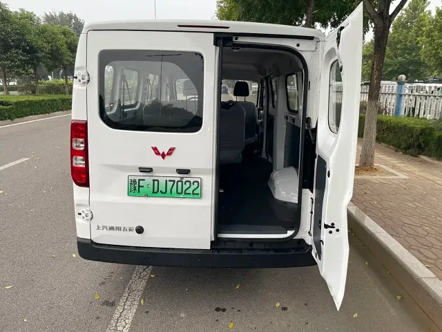 Wuling Yangguang — Фото автомобиля 6