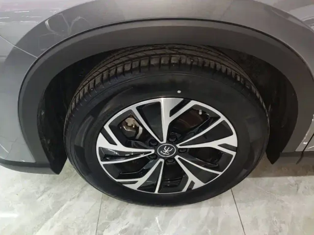 BYD Song Pro — Фото автомобиля 22