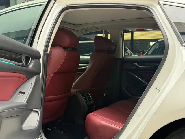 Honda Accord — Фото автомобиля 4