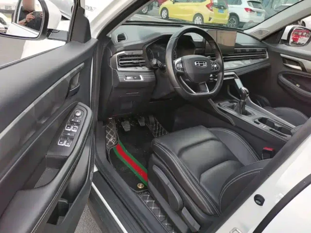 Geely Vision X6 — Фото автомобиля 15