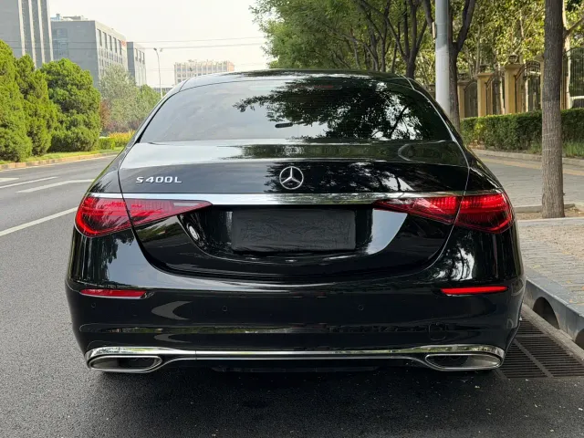 Mercedes-Benz S-Class — Фото автомобиля 4