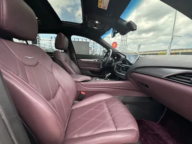Cadillac CT5 — Фото автомобиля 5