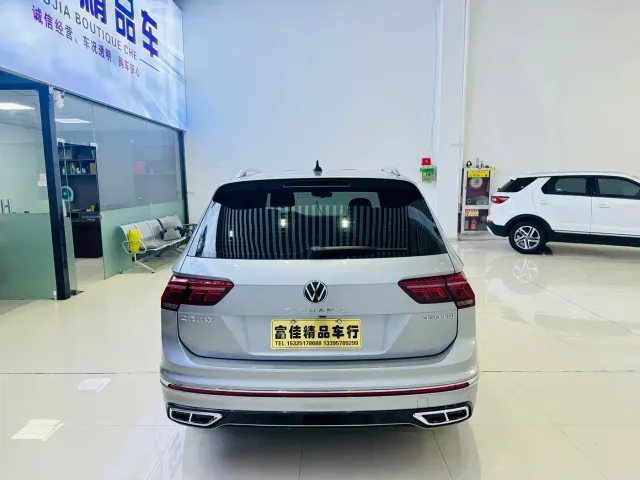 Volkswagen Tiguan L — Фото автомобиля 4