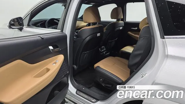 Hyundai Santafe — Фото автомобиля 11