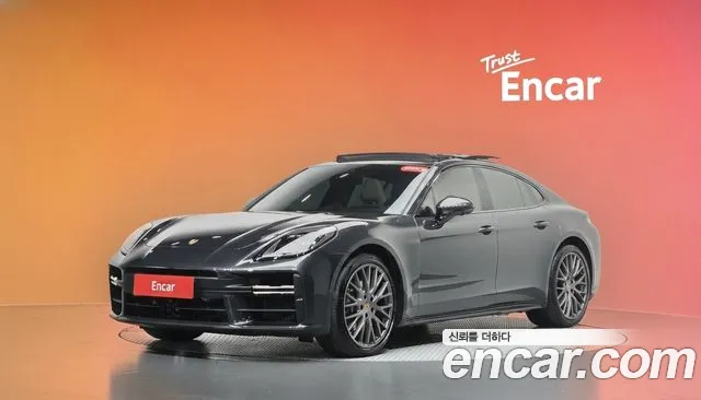 Фотография автомобиля — Porsche Panamera 976