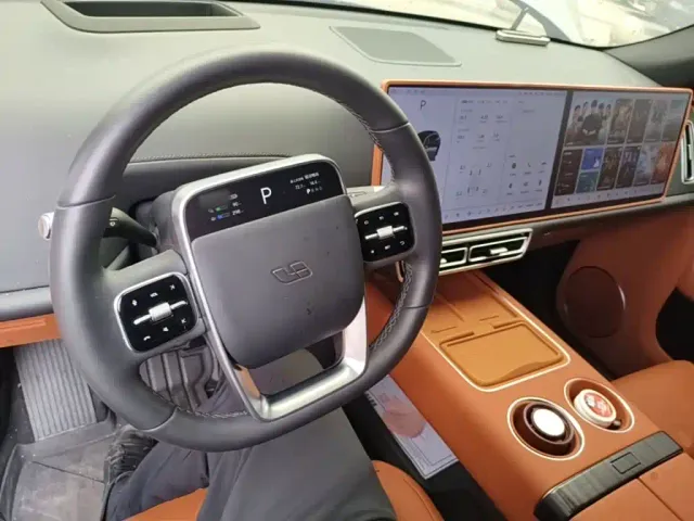 Li Auto L7 — Фото автомобиля 9