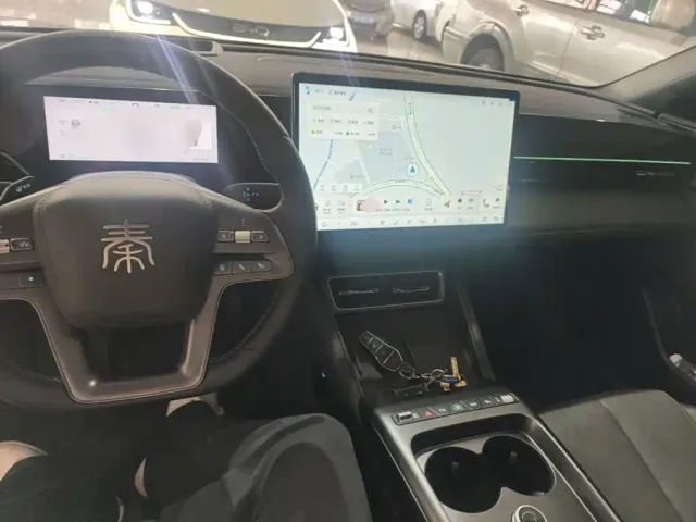 BYD Qin L — Фото автомобиля 9