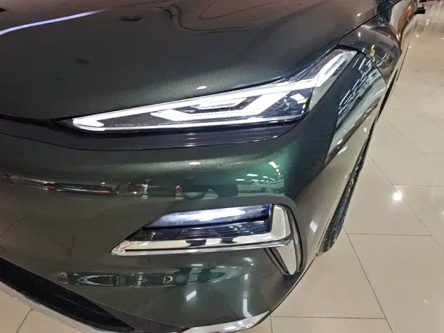 Geely Galaxy Xingyao 8 — Фото автомобиля 23