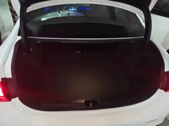 Mercedes-Benz Mercedes-Benz A-Class 2023 A 200 L Fashion — Фото автомобиля 18