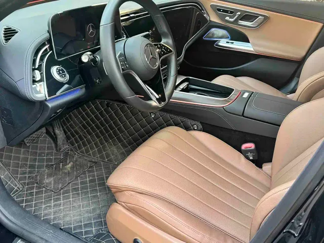 Mercedes-Benz E-Class — Фото автомобиля 4