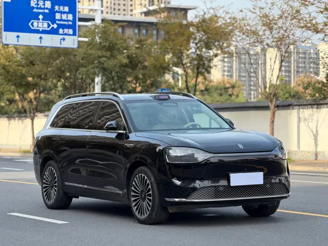 Aito M9 — Фото автомобиля 3