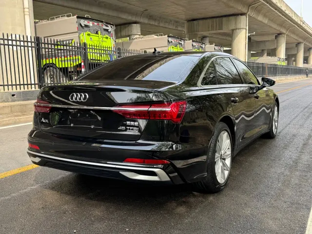 Audi A6L — Фото автомобиля 5