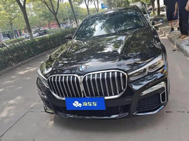 BMW 7 Series — Фото автомобиля 2