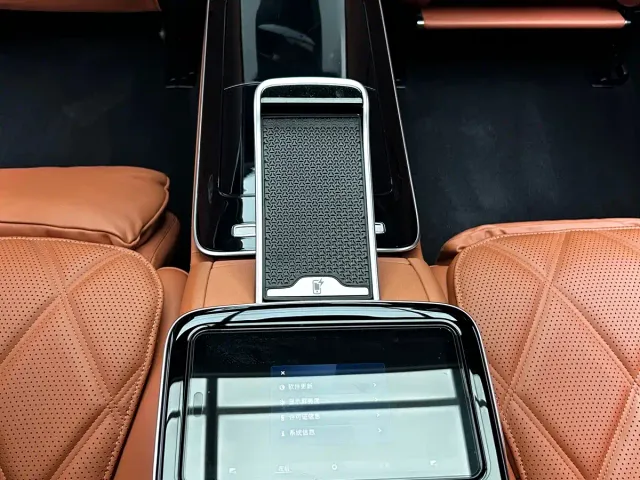 Mercedes-Benz Maybach S-Class — Фото автомобиля 16