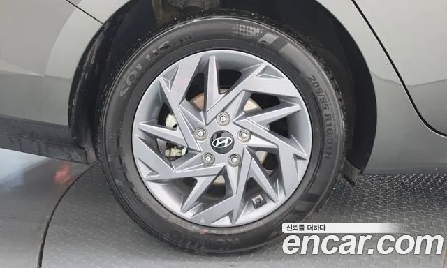 Hyundai Avante CN7 — Фото автомобиля 5