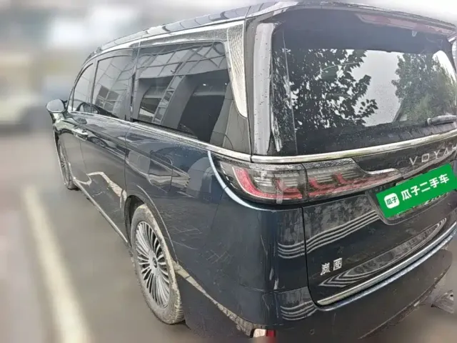 Voyah Auto Voyah Dreamer 2025 Model PHEV 4WD Premium QianKun Edition — Фото автомобиля 6