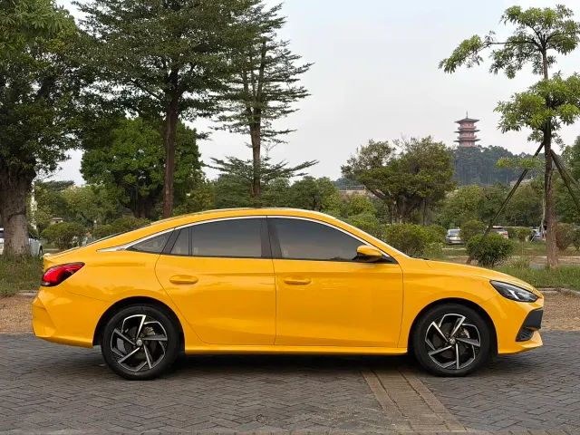 MG 5 — Фото автомобиля 4
