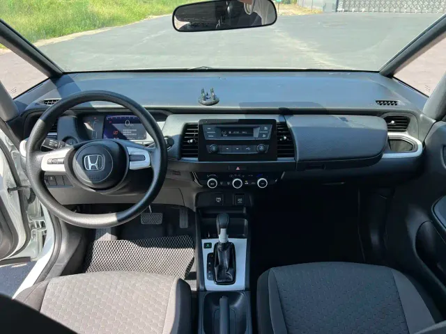 Honda Fit — Фото автомобиля 12